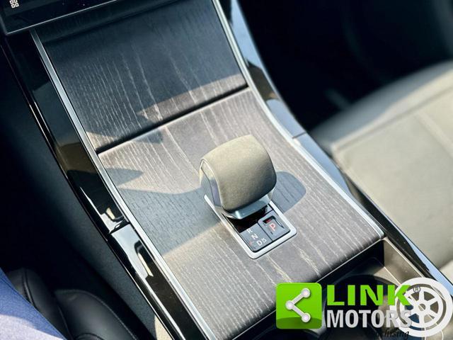 LAND ROVER Range Rover Velar 3.0i MHEV R-DYNAMIC HSE