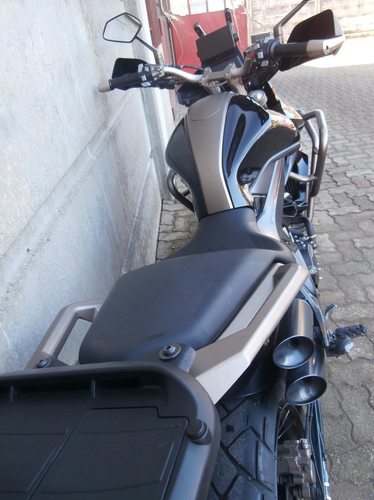 Zontes ZT 310 T 1 (2021- 23) Passaggio incluso, tagliandato e garantito