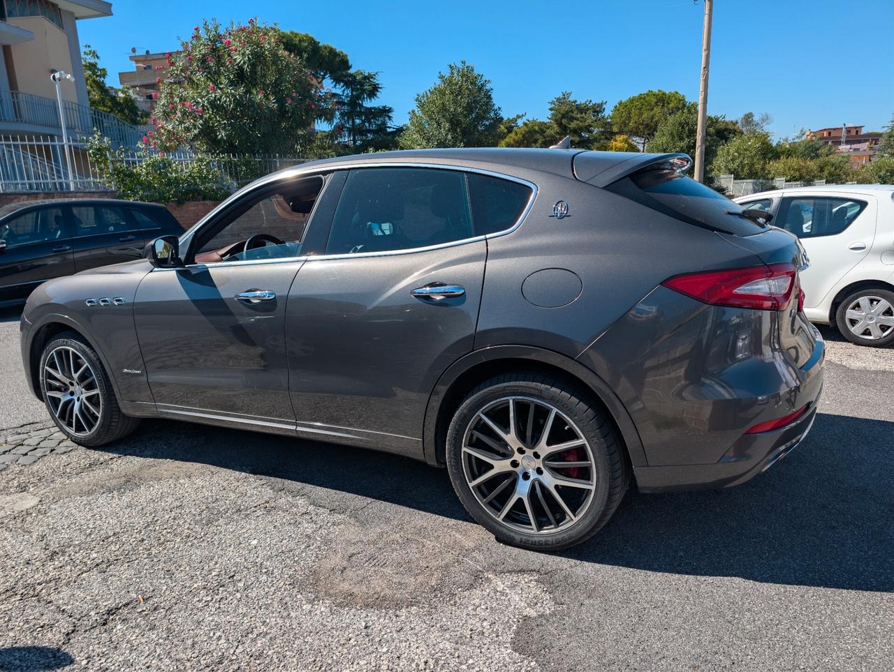 Maserati Levante V6 Diesel 275 CV AWD Granlusso