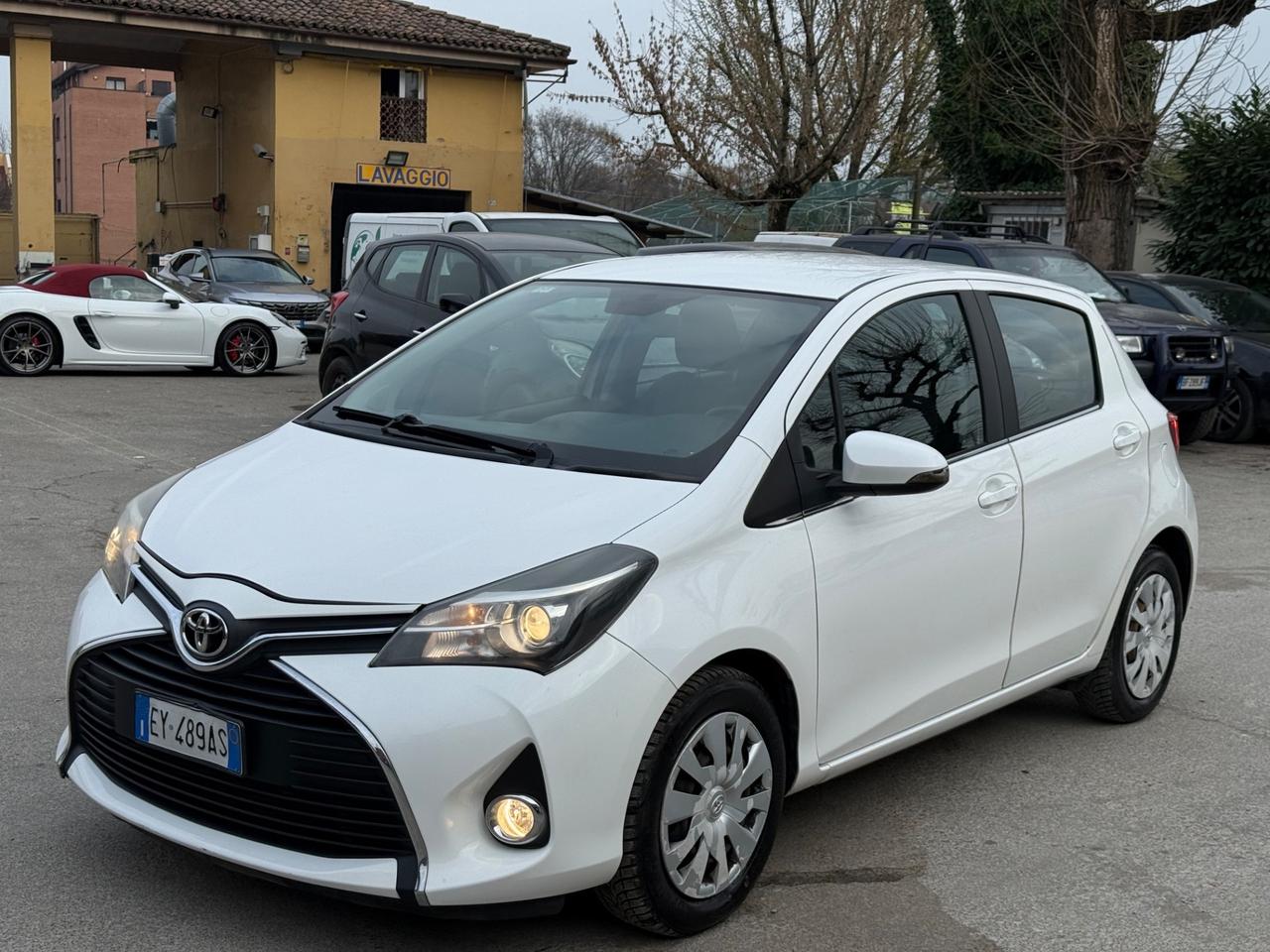 Toyota Yaris 1.0 5 porte Lounge
