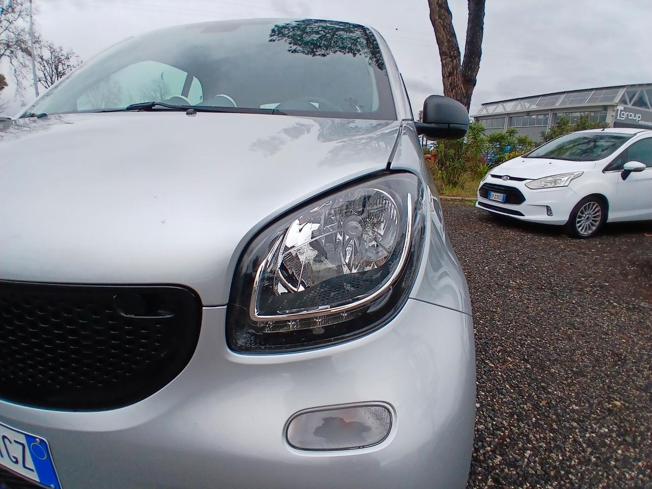 Smart ForTwo 70 1.0 twinamic Youngster pelle navi