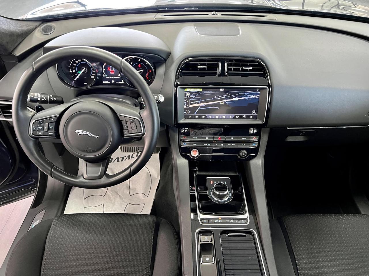 Jaguar F-Pace 2.0d i4 Pure 180cv auto