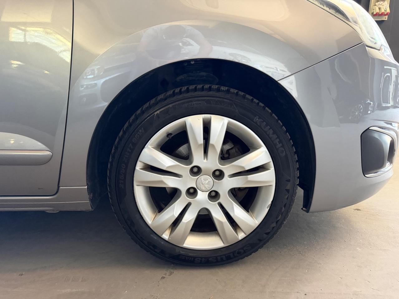 Peugeot 5008 1.6 HDi 115CV Business