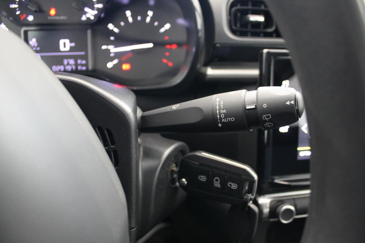 Citroen C3 1.2 puretech Shine Pack NAVI 83 Cv.