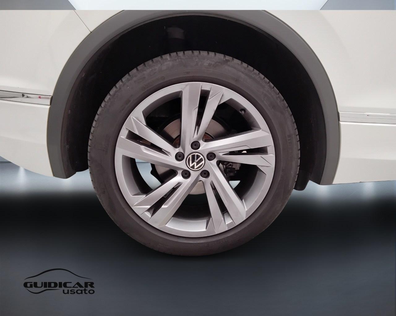 VOLKSWAGEN Tiguan II 2021 - Tiguan 1.5 tsi R-Line 150cv dsg