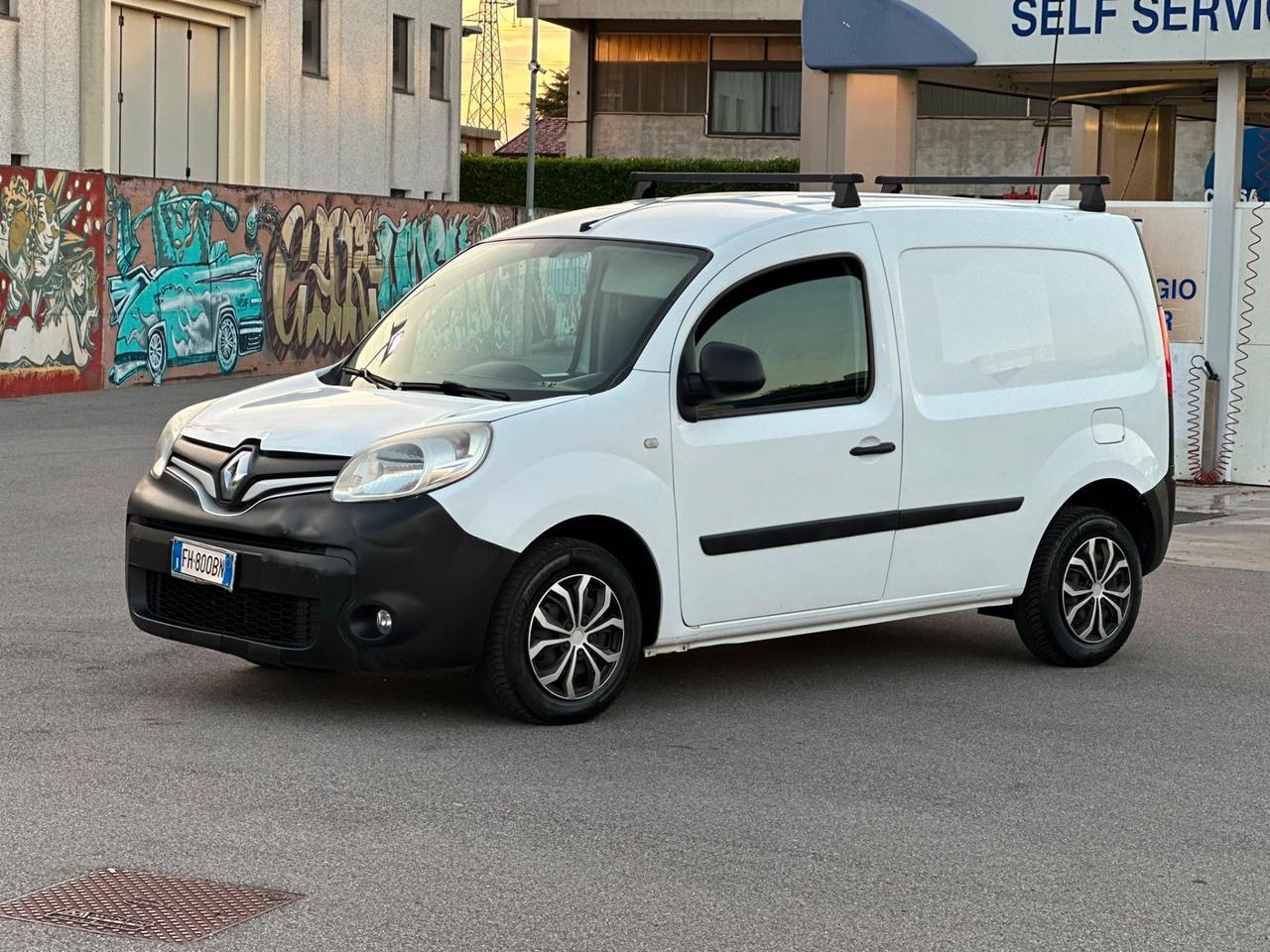 Renault kango tre posti euro 6