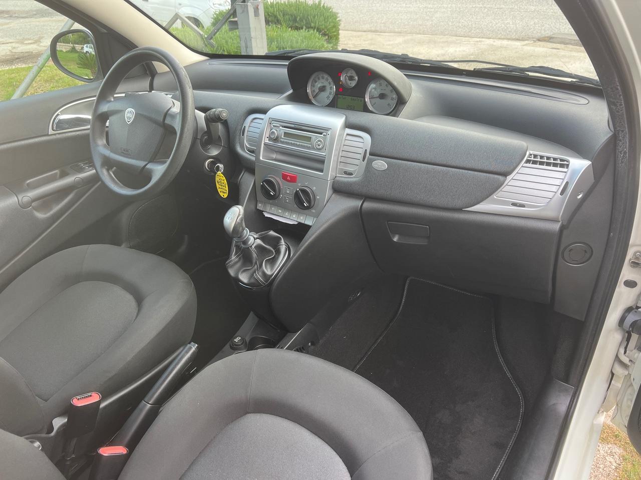 Lancia Ypsilon 1.2 69CV Unyca-2011"IMPECCABILE"