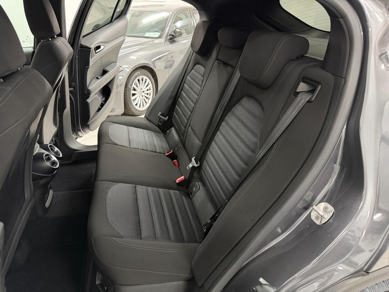 Alfa Romeo Stelvio 2.2 TD 210 CV SUPER AT8 Q4 FARI MATRIX MODELLO NUOVO TAGLIANDI KIT DISTRIBUZIONE ESEGUITO