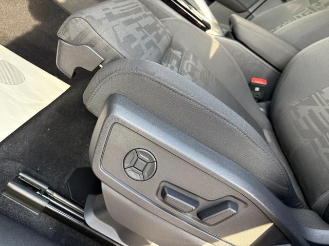 AUDI Q5 2.0 TDI mHEV+ S tronic quattro S line edition.