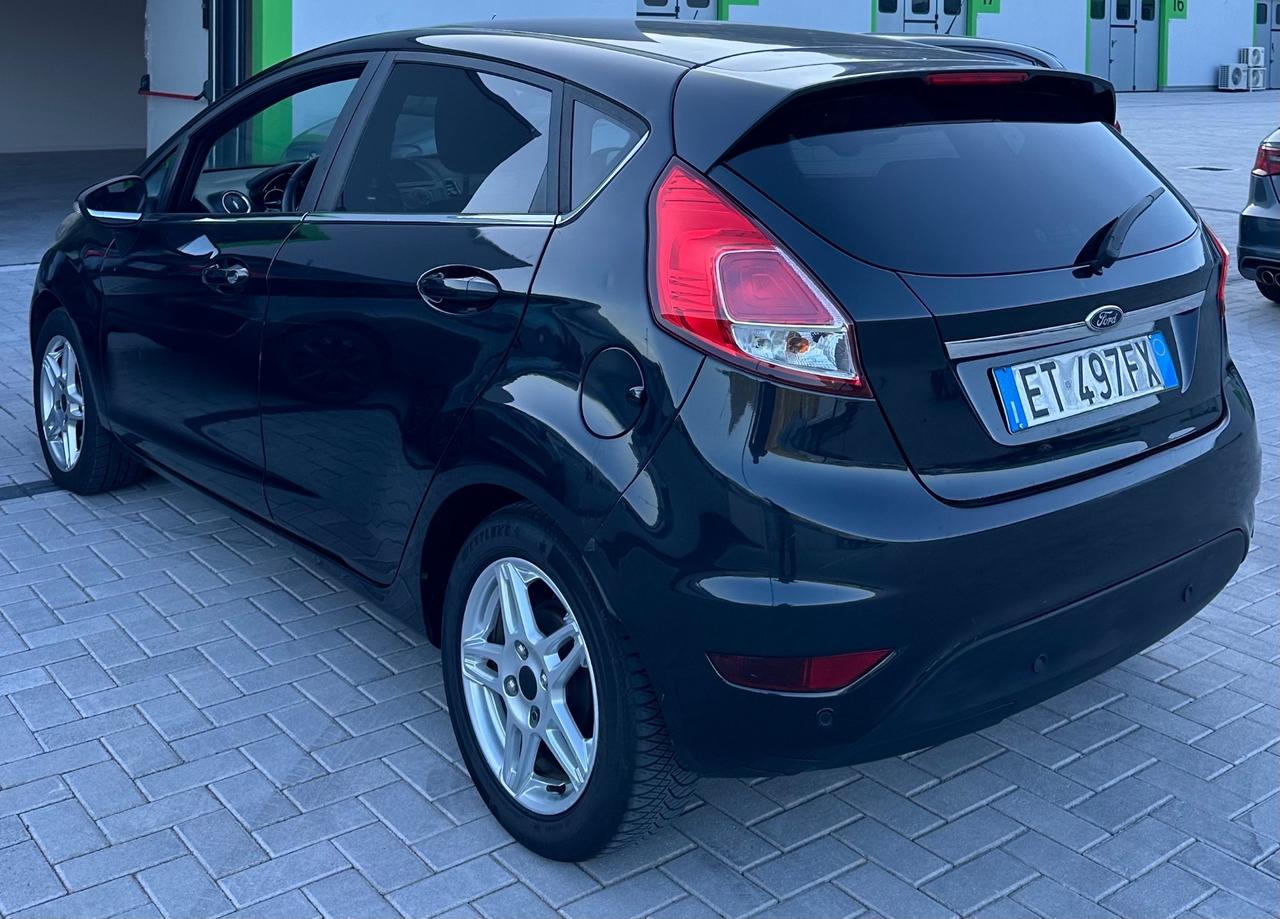Ford Fiesta 1.5 TDCi 75CV 5 porte Titanium