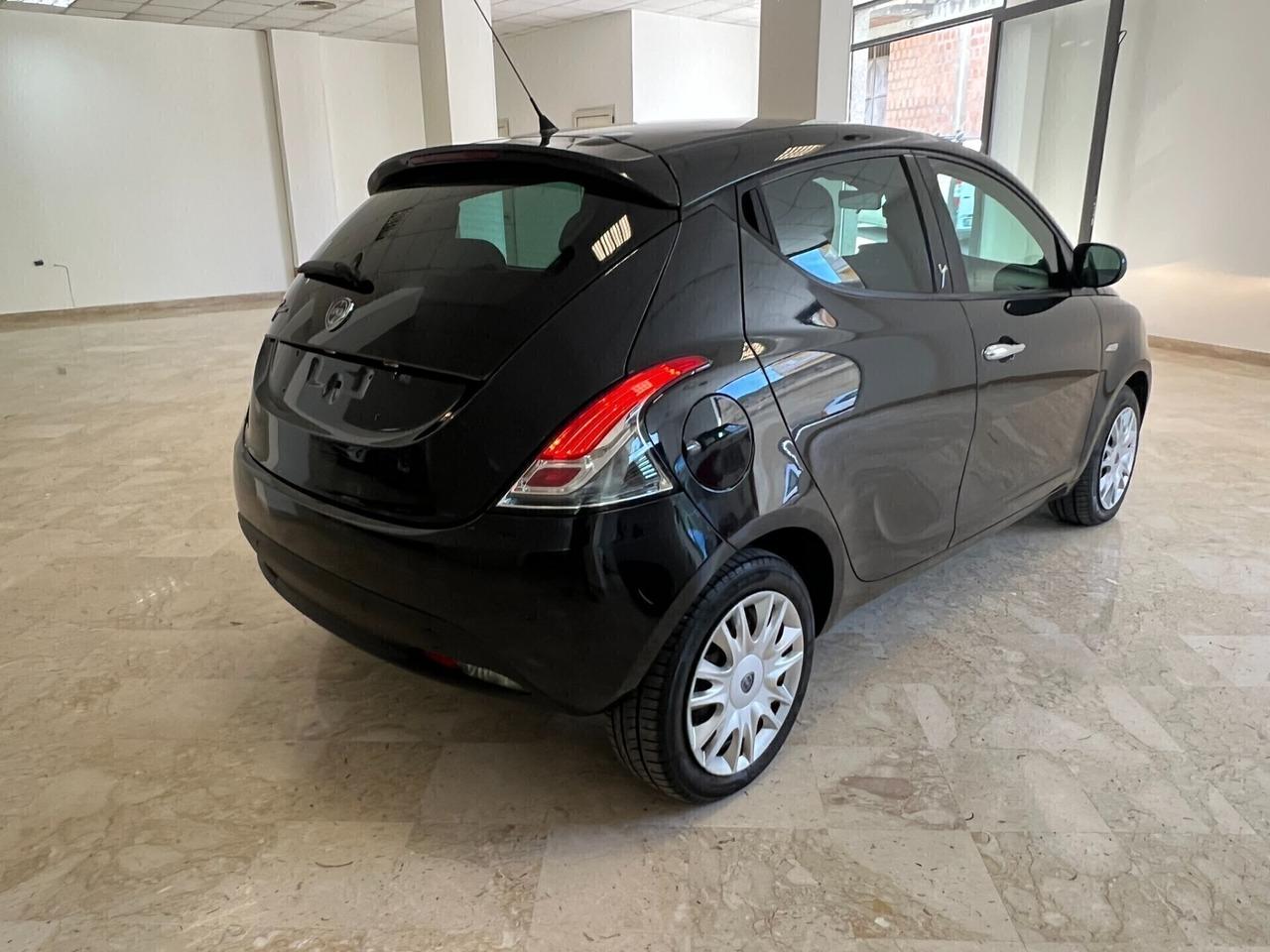 Lancia Ypsilon 1.3 MJT 16V 95 CV 5 porte S&S Gold