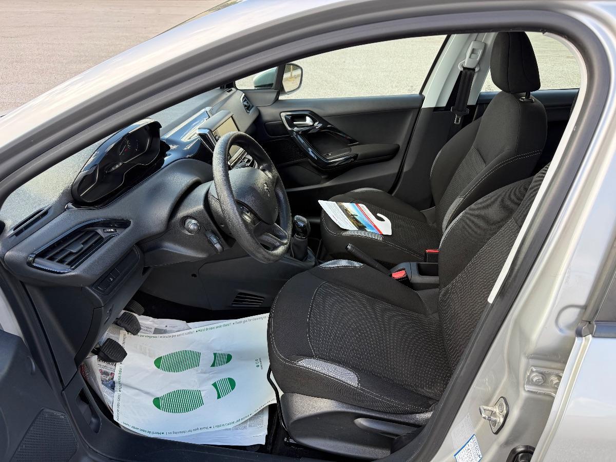 PEUGEOT - 208 - BlueHDi 75 S&S 5p. Active