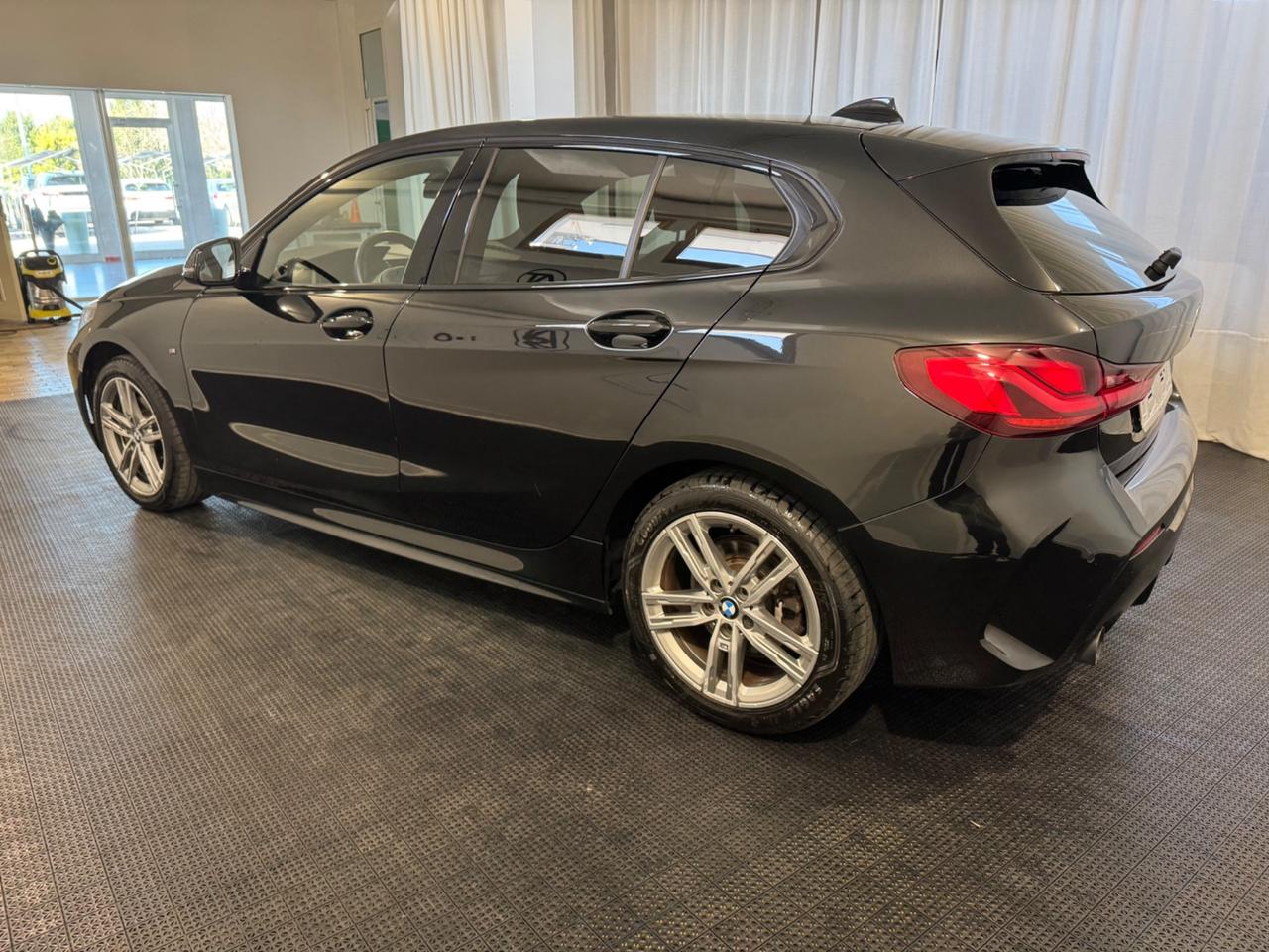 Bmw 116 116i 5p. Msport