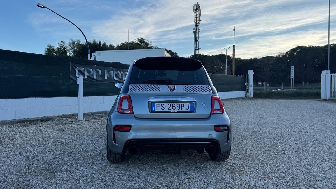 Abarth 695 1.4 Turbo T-Jet Rivale