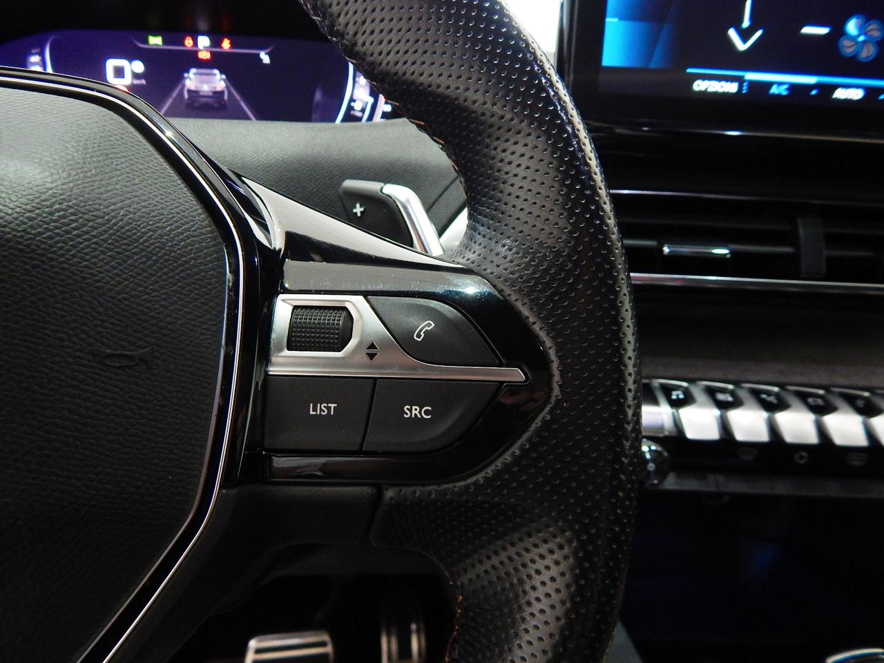 Peugeot 3008 1.5 bluehdi GT S&S AT8 TETTO-NAVI-PELLE-RADAR-LED