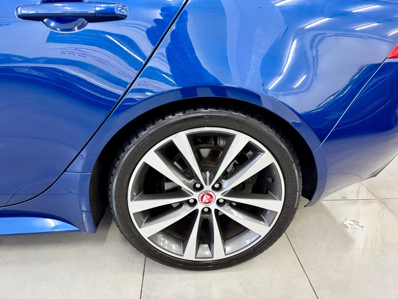 Jaguar XE 2.0 180CV R-Sport FINANZIABILE