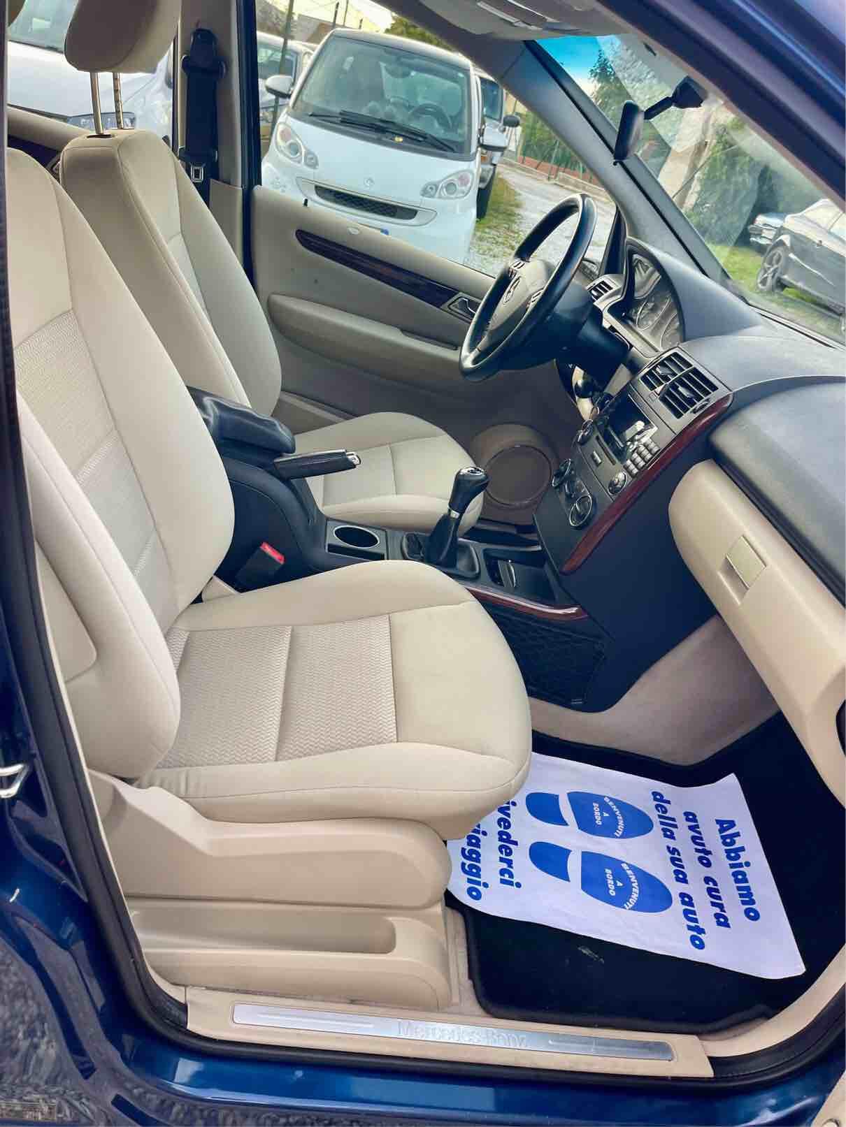 MERCEDES BENZ - A 180 CDI - ELEGANCE