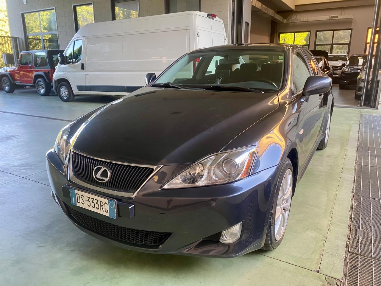 Lexus IS 220d IS 220d MC Luxury