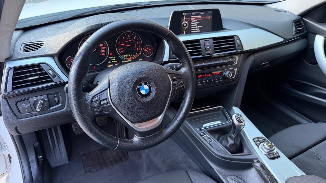 Bmw 318 318d xDrive Touring Sport