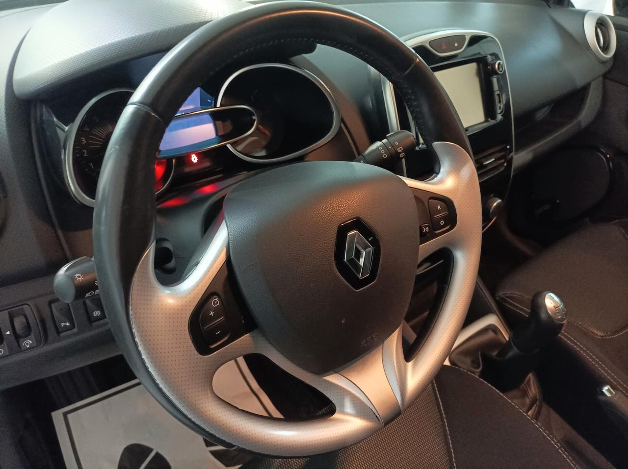 Renault Clio TCe 12V 90CV-2016(IN TRATTATIVA)