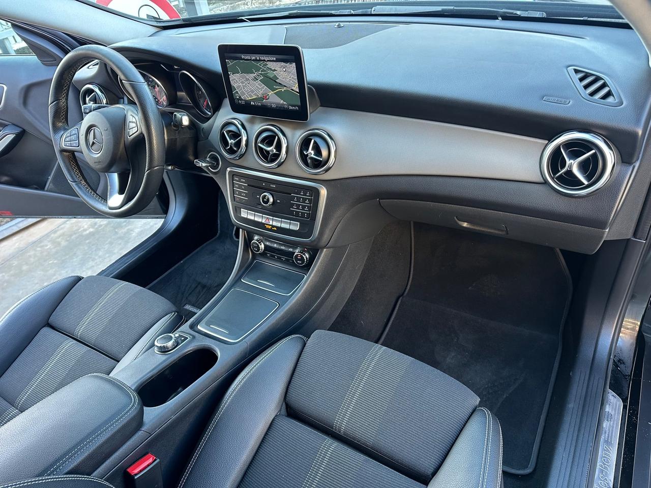 Mercedes-benz GLA 220 d Automatic 4Matic Sport