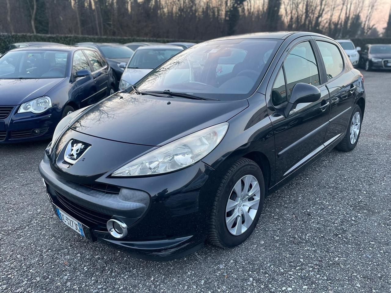 Peugeot 207 1.4 88CV 5p. ONE Line