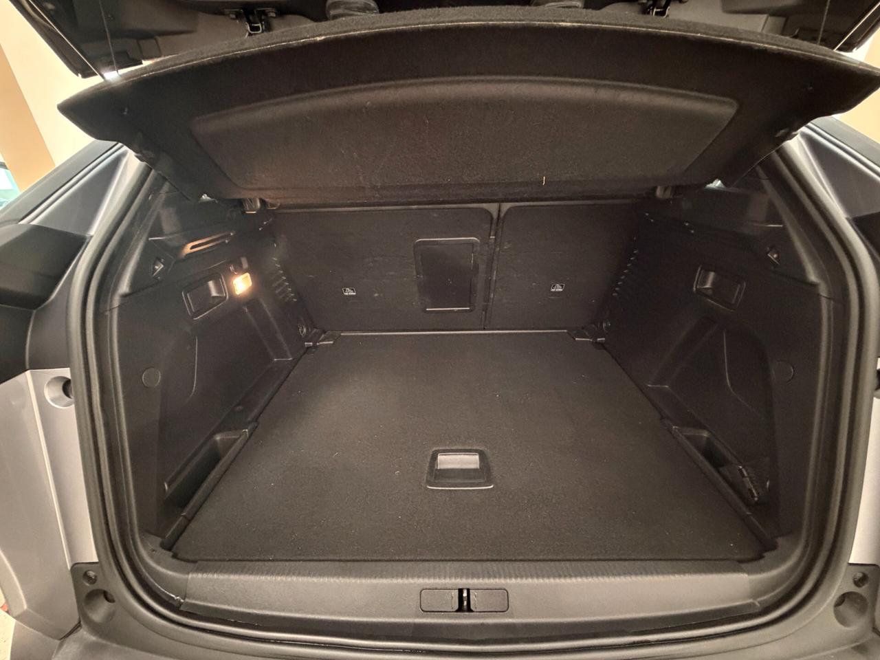 Peugeot 3008 BlueHDi 130 EAT8 S&S Allure Sport