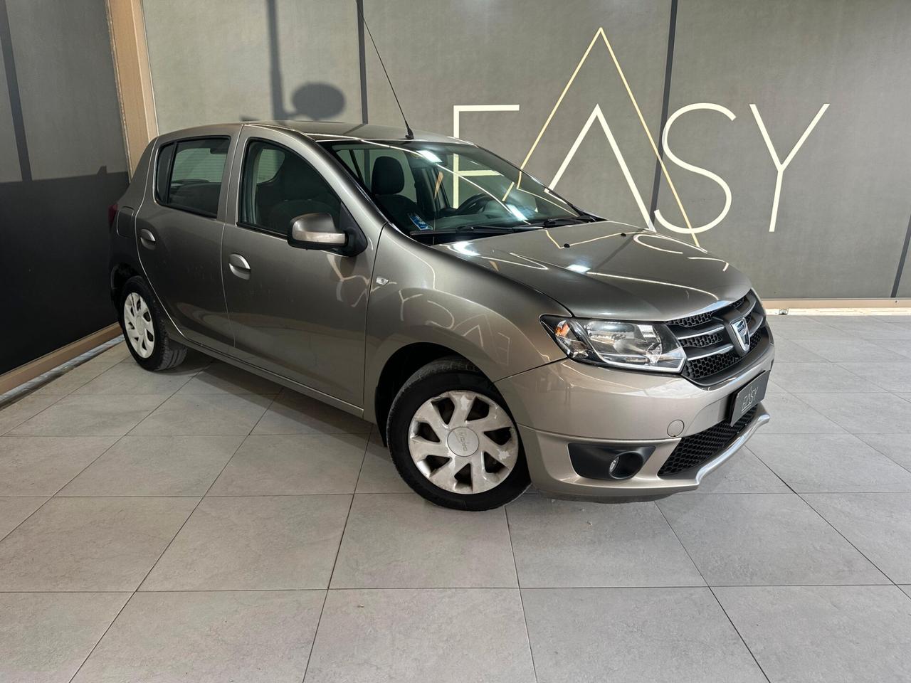 Dacia Sandero 1.2 Laureate Gpl 75cv