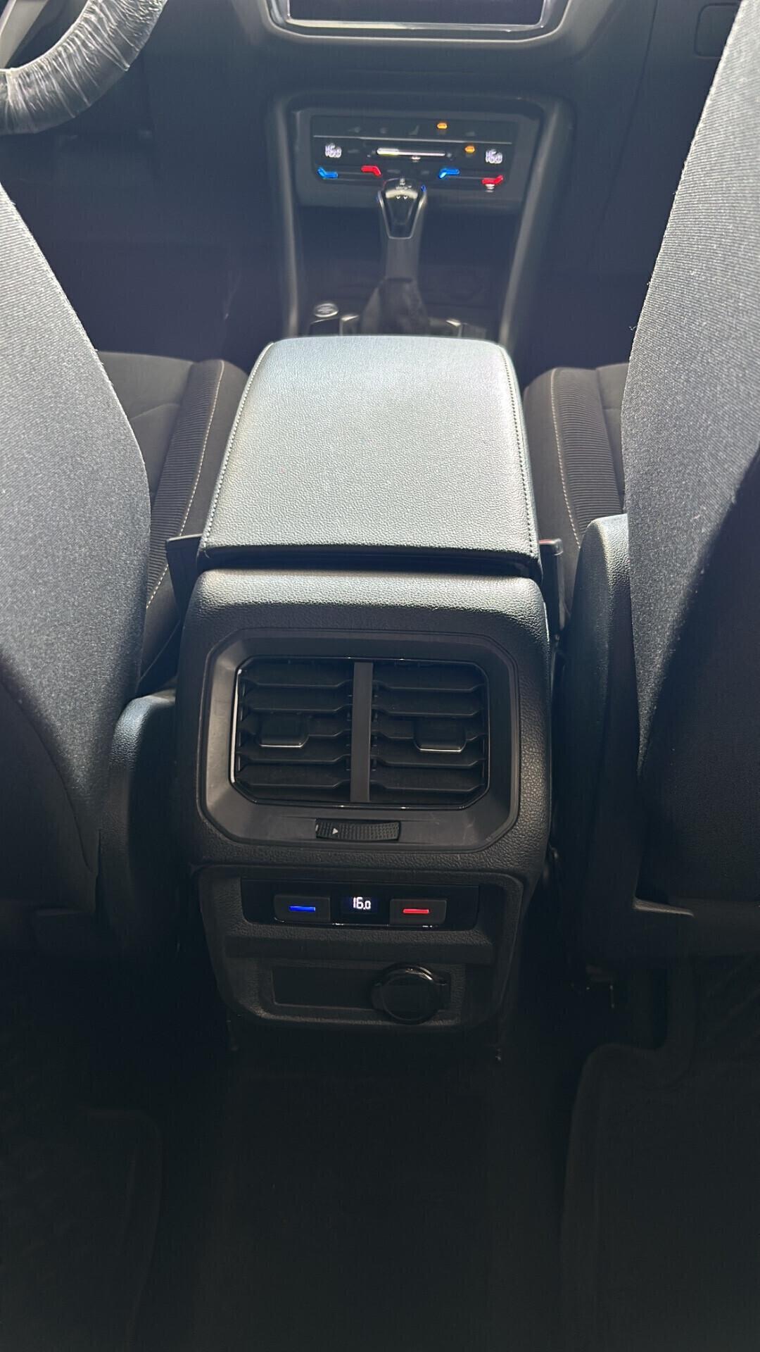 Volkswagen Tiguan 2.0 TDI 150 cv DSG Elegance 2021 3 ANNI