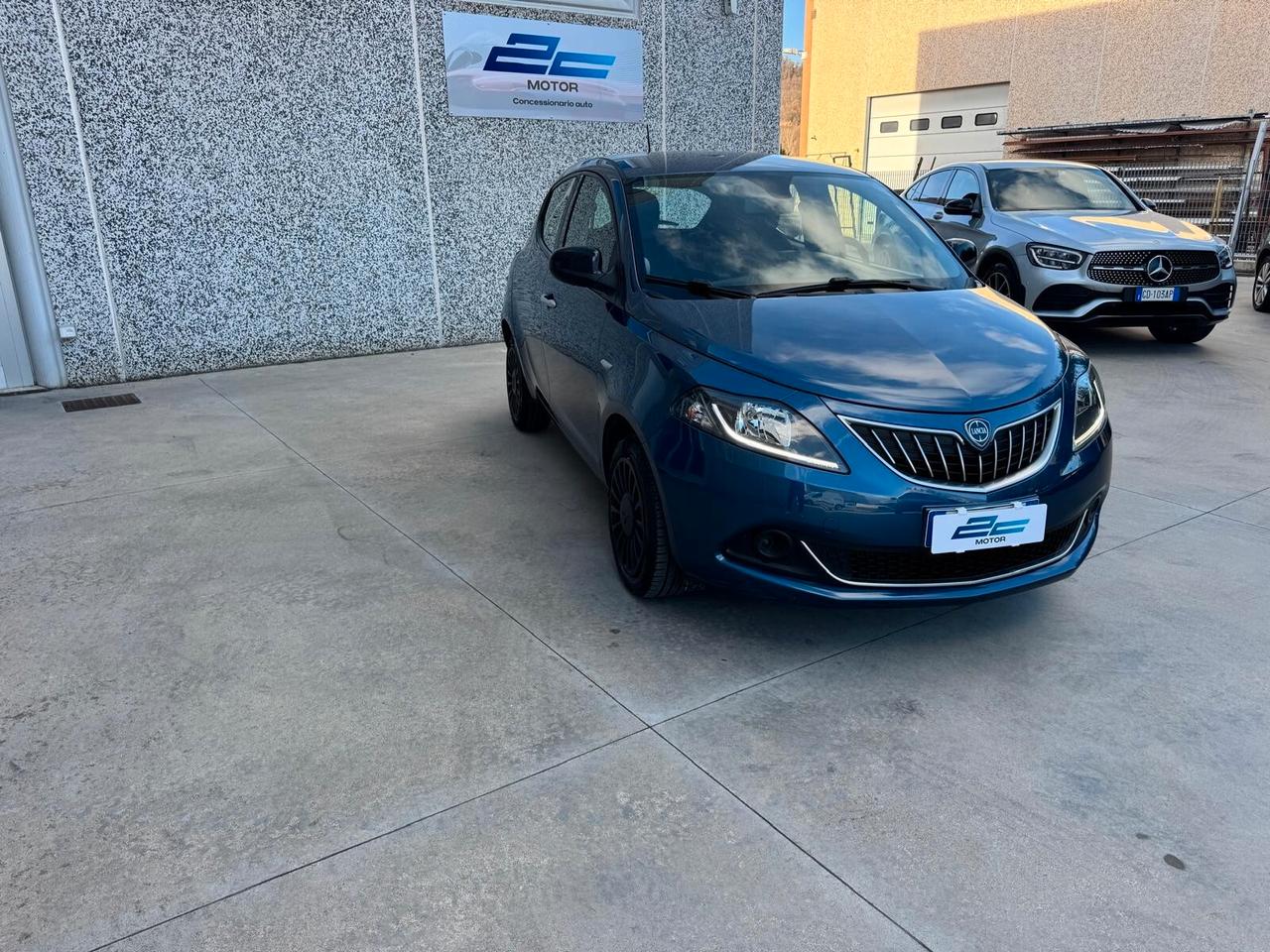 Ypsilon 1.0 FireFly 5 porte S&S Hybrid Silver