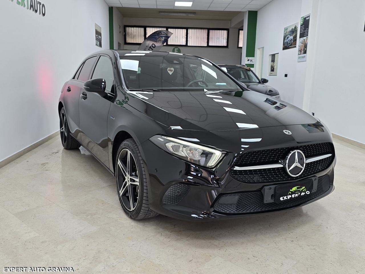 MERCEDES A250E AMG SPORT