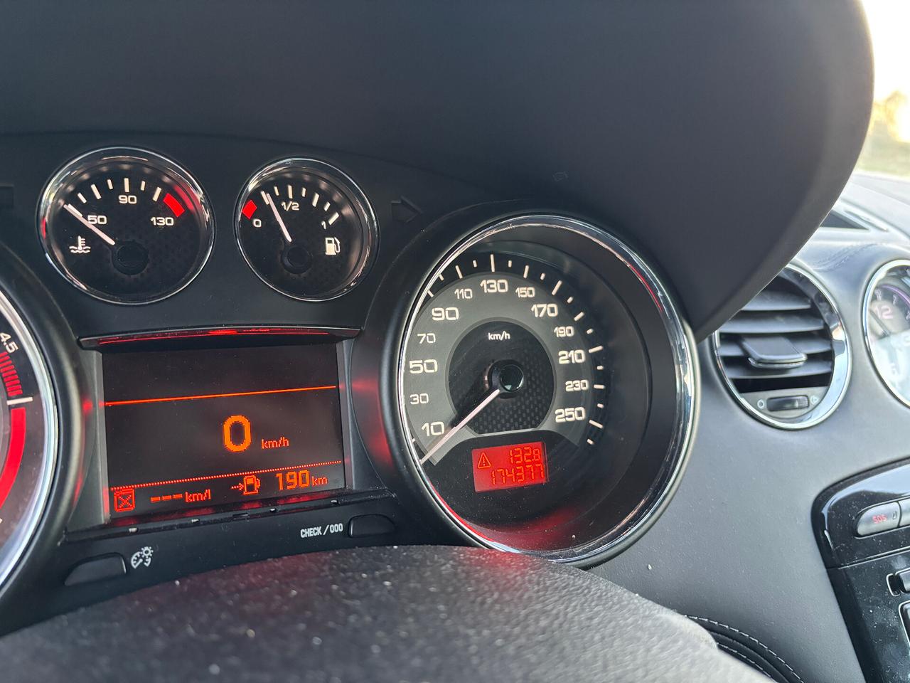 Peugeot RCZ 2.0 HDi 163CV