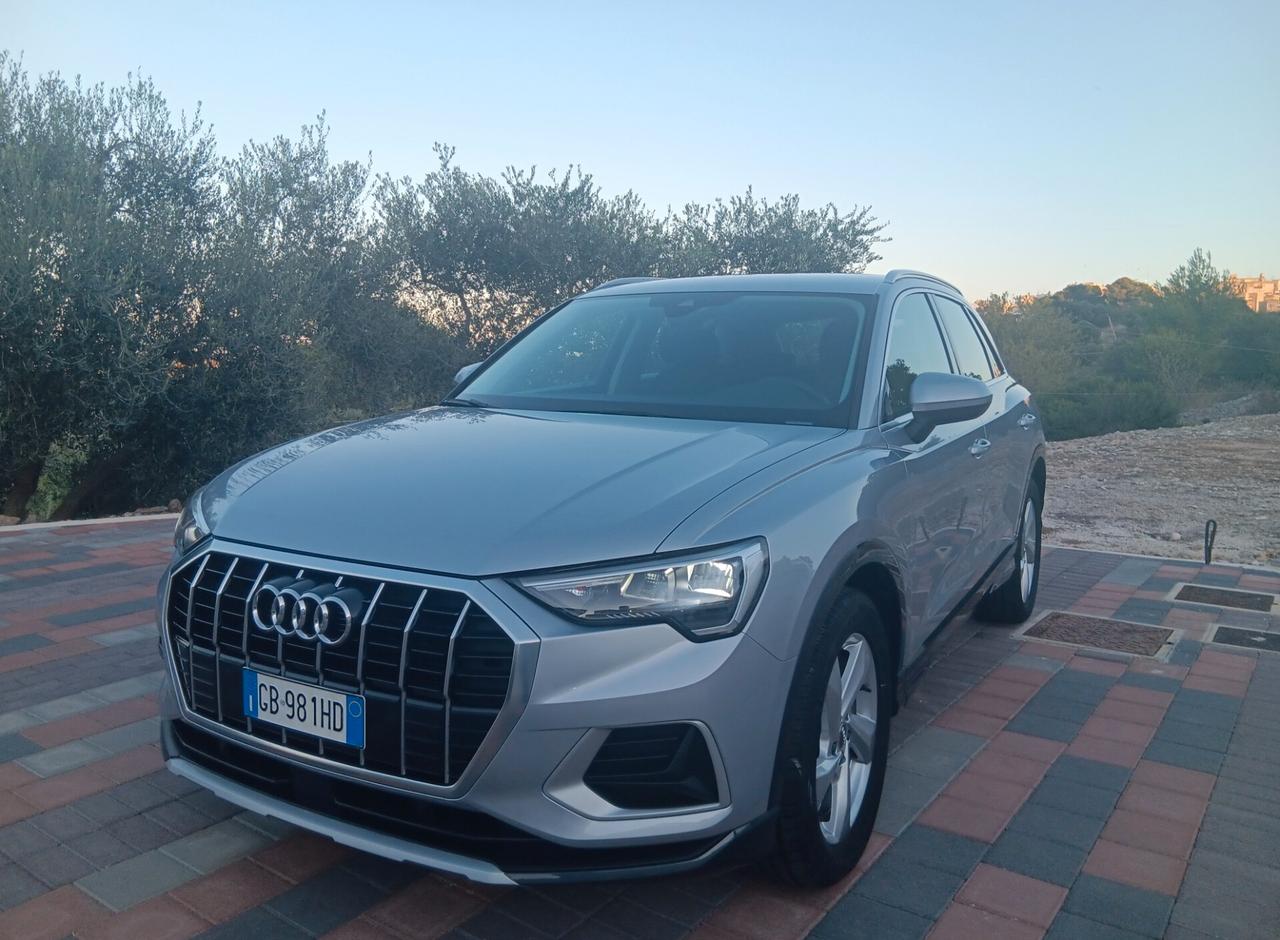 Audi Q3 35 TDI S tronic Business Advanced