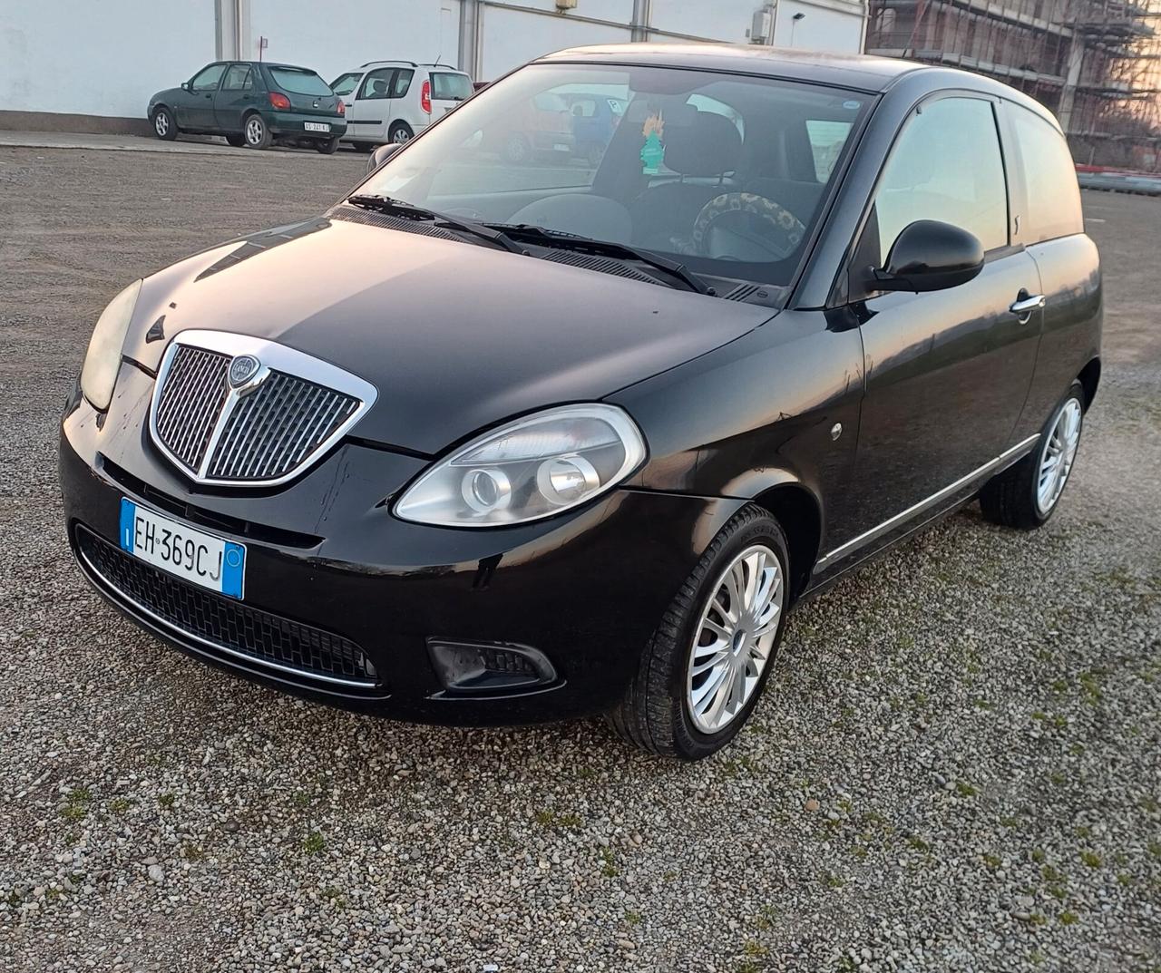 Lancia Ypsilon 1.2 69 CV 5 porte S&S Platinum