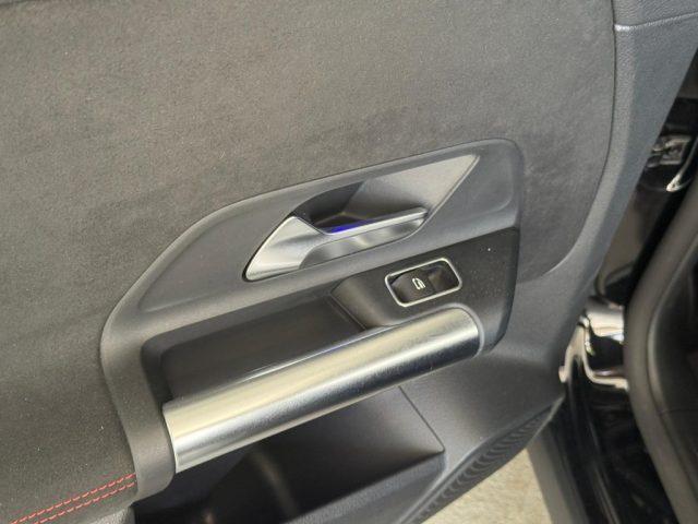 MERCEDES-BENZ GLA 200 d Automatic Premium
