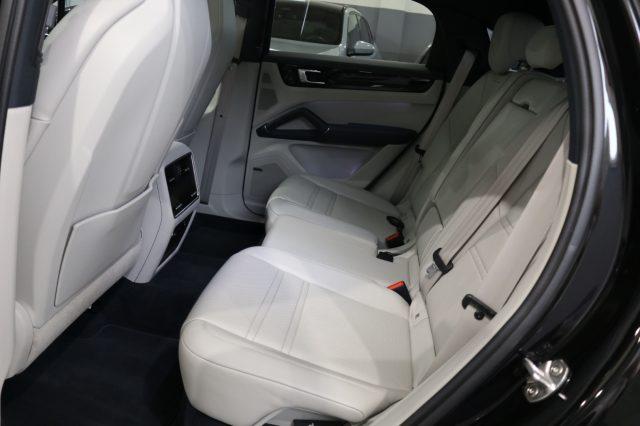 PORSCHE Cayenne Coupé 3.0 V6 Platinum Edition