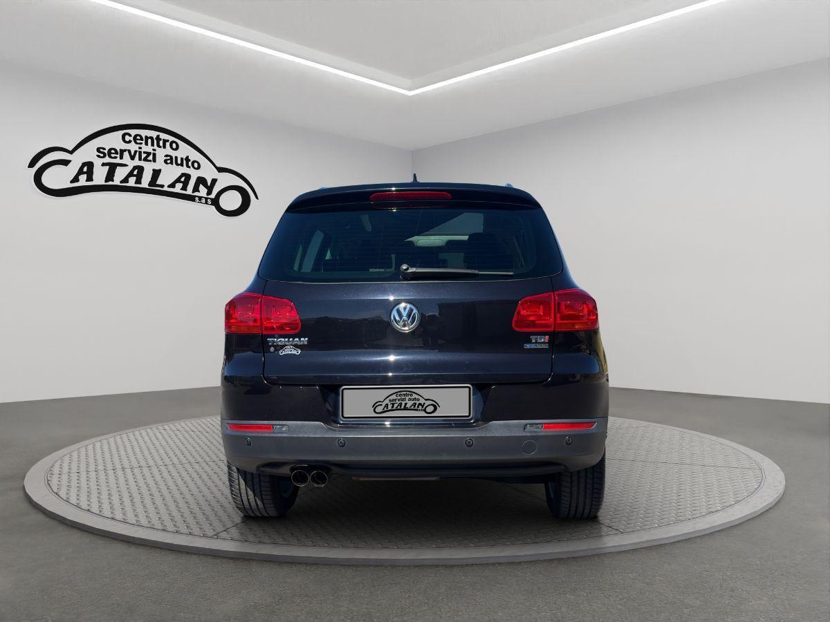 VOLKSWAGEN - Tiguan - 2.0 TDI 110 CV Sport BlueMotion Technology TETTO APRIBILE