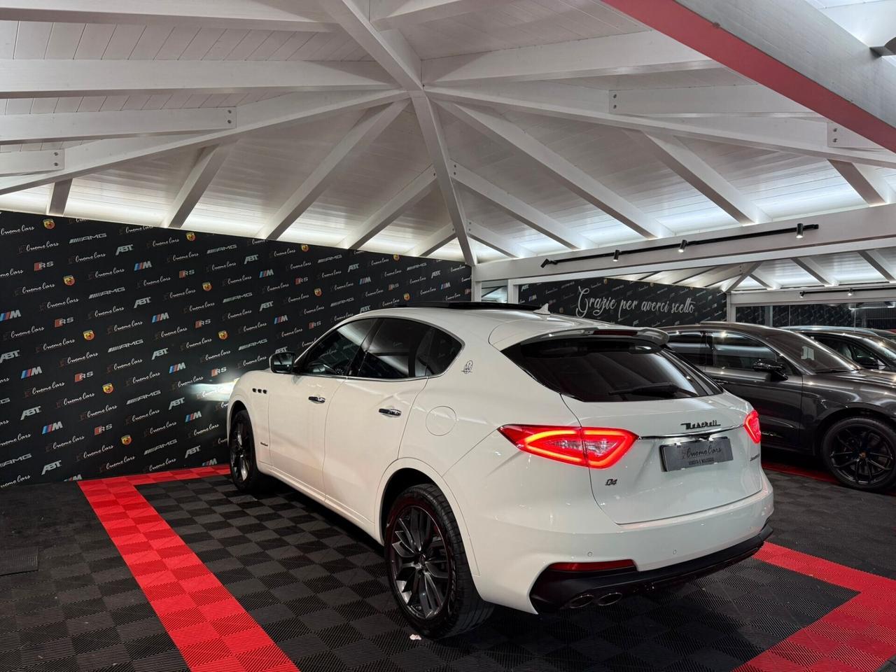 Maserati Levante V6 Diesel 275 CV Q4 Gransport