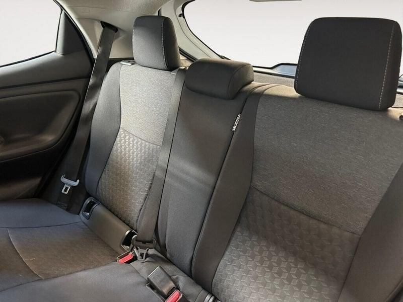 Toyota Yaris 4ª serie 1.0 5 porte Active