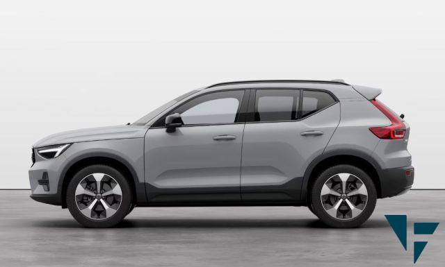 VOLVO XC40 B3 automatico Plus Dark