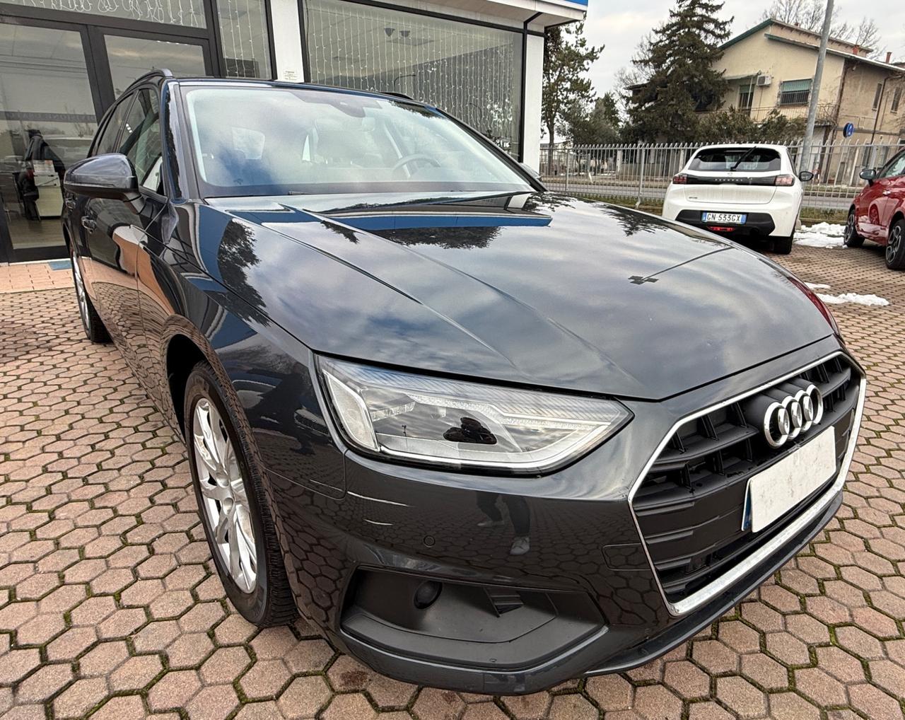 Audi A4 Avant 40 TDI S tronic Business