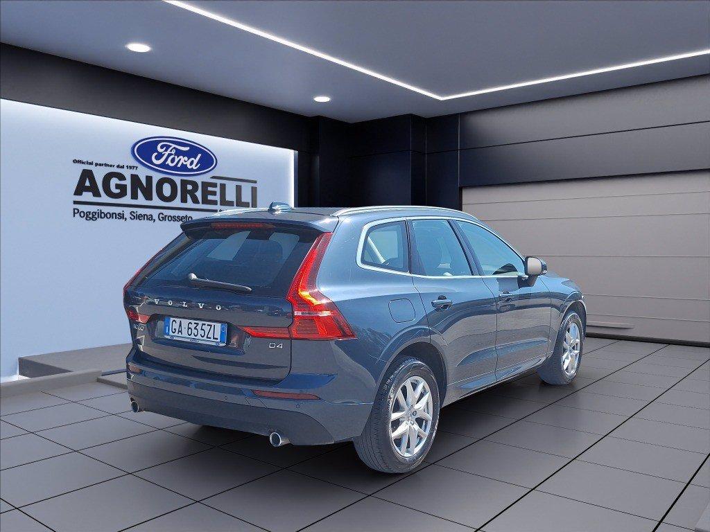 VOLVO XC60 2.0 d4 Momentum auto my20 del 2020