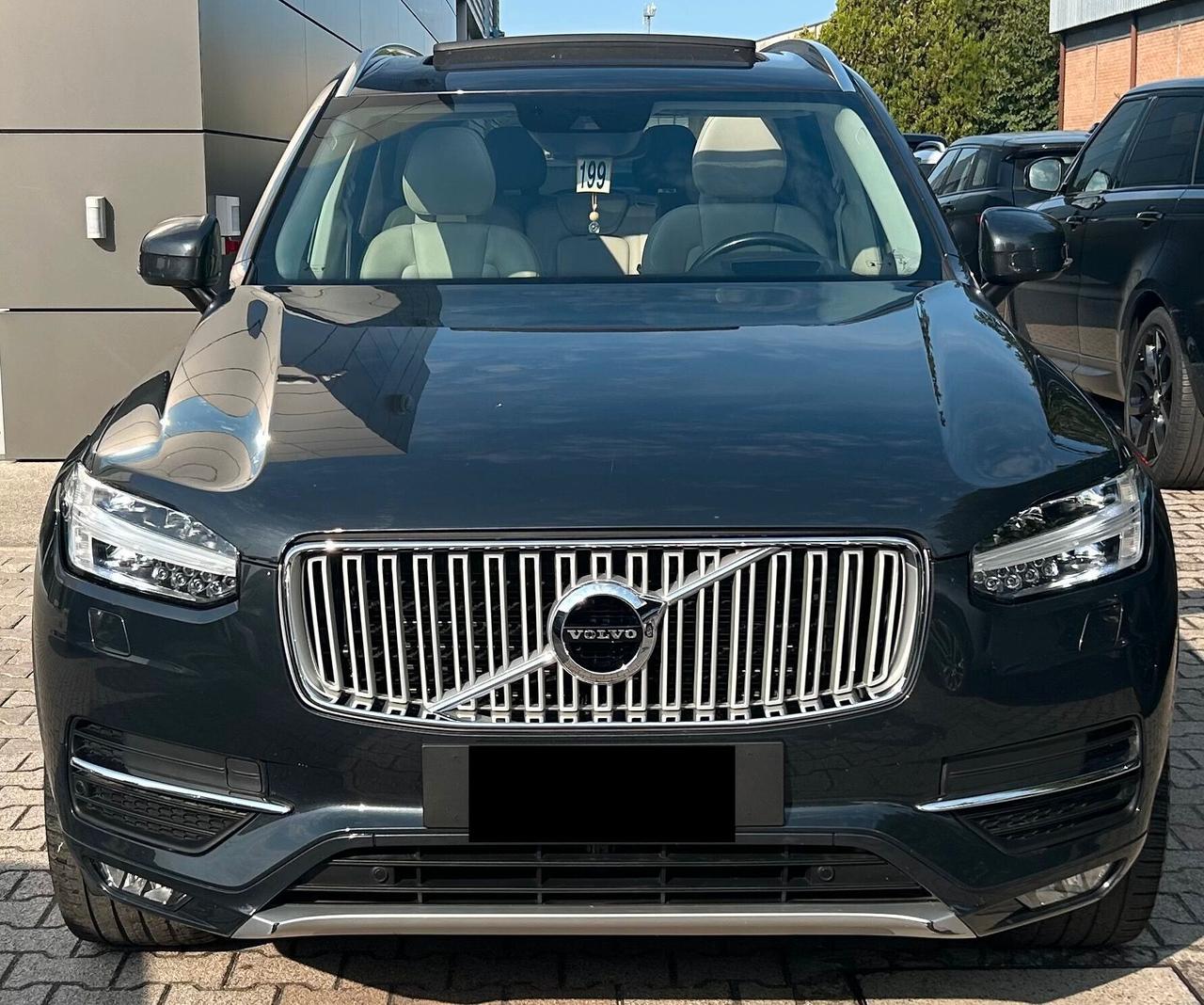 Volvo XC 90 XC90 D5 AWD Geartronic 7 posti Momentum