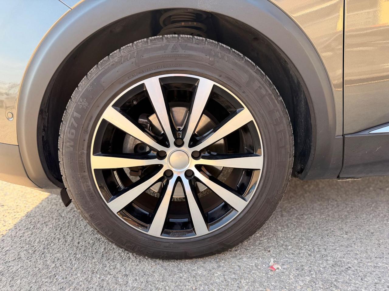 Peugeot 3008 GT 2.0 Blue HDI 180 GT B-COLOR #8587