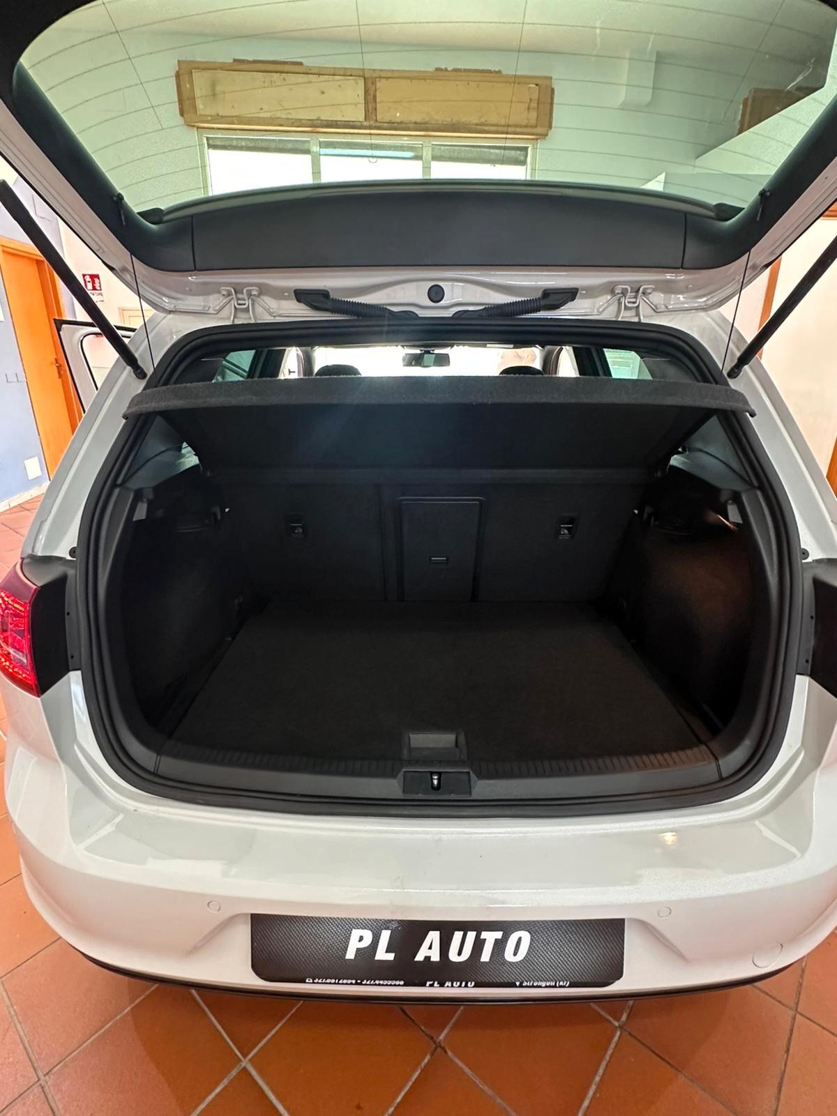 Volkswagen Golf 1.6 115 CV R-LINE