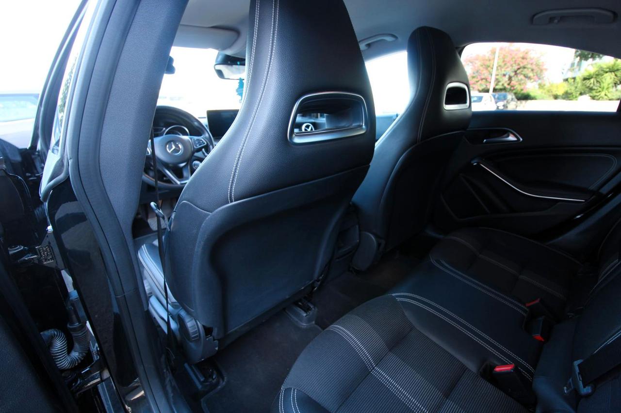 Mercedes-Benz CLA 220 d Automatic Premium