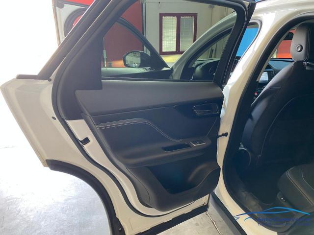 Jaguar F-Pace 2.0d 180 CV AWD Aut. R-Sport – IN ARRIVO –