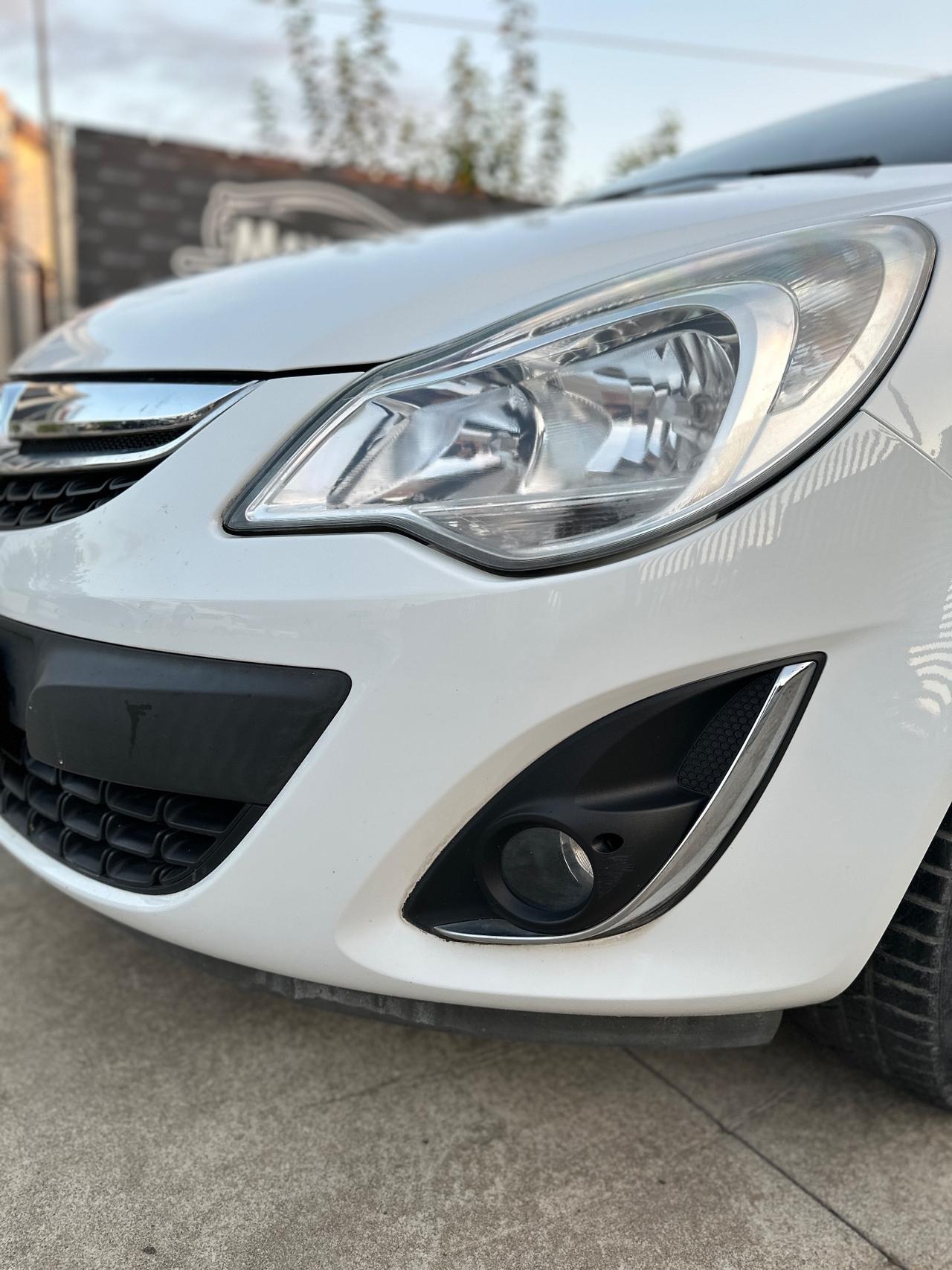 OPEL CORSA (anno 2011)