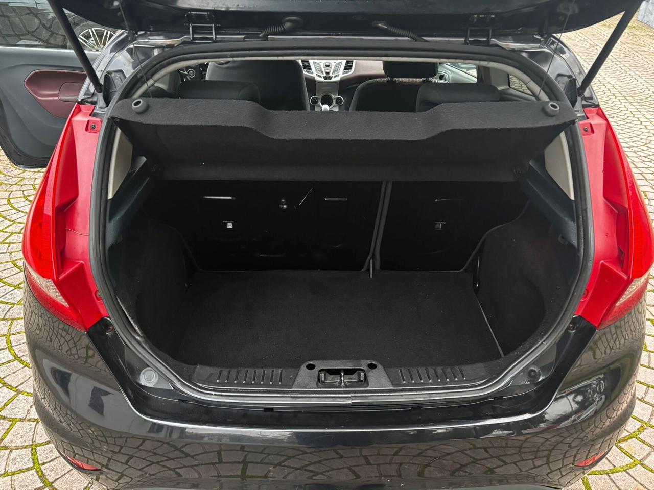 Ford Fiesta 1.4 3 porte Bz.- GPL Titanium IDONEA PER NEOPATENTATI UNIPROPRIETARIO PERMUTABILE