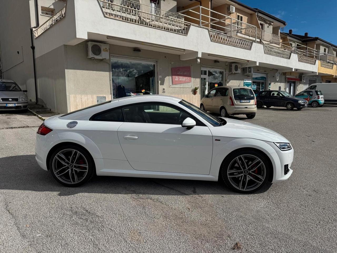 Audi TT Coupé 2.0 TFSI S line Garanzia